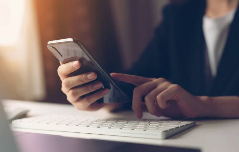 Como vender no WhatsApp: confira 10 dicas!